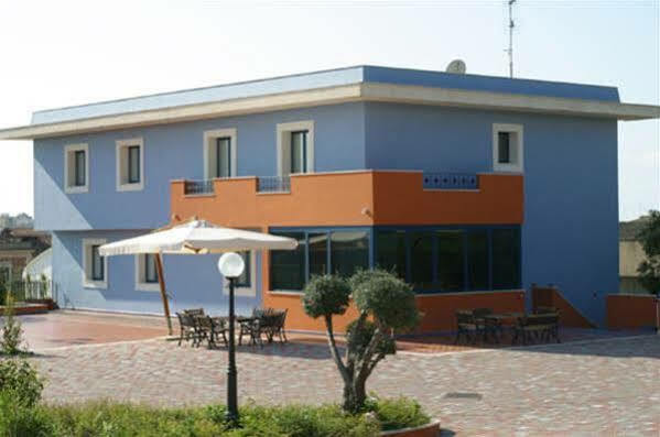 Motel - Hotel Nautico Поццалло Екстер'єр фото